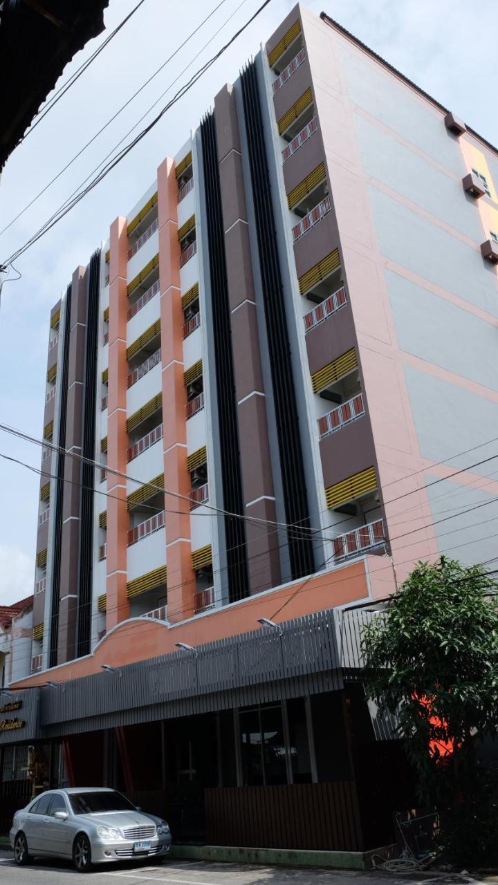 The Ring Residence Hat Yai Exteriör bild